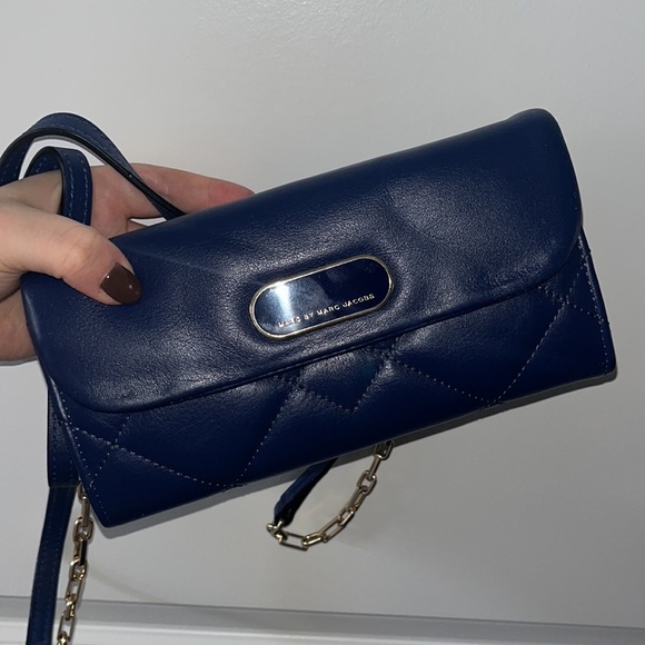 Marc by Marc Jacobs Leather Wallet on Chain - Picture 5 of 9